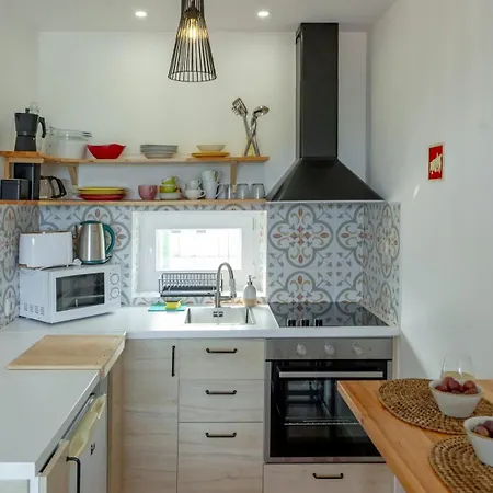 Ocean Glimpse Apartman *