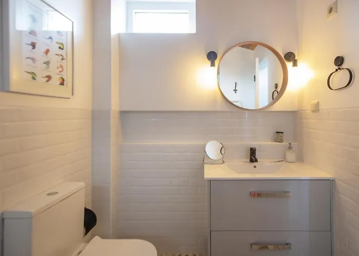 Ocean Glimpse Apartment *