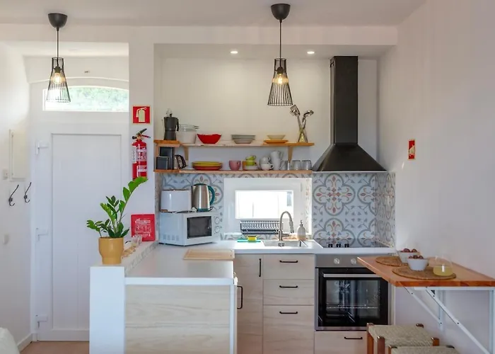 Ocean Glimpse Apartment *