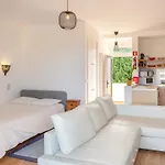 Ocean Glimpse Апартаменты *